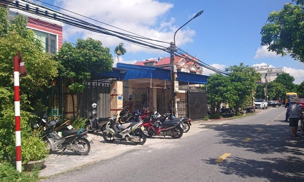 Phát hiện Phó giám đốc Trung tâm phát triển quỹ đất trong tư thế treo cổ