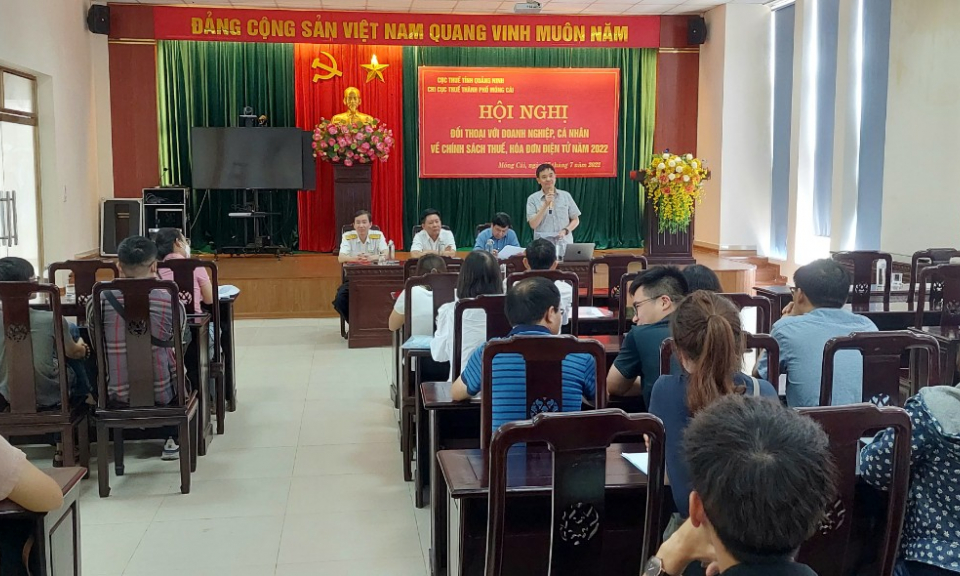 Đối thoại với doanh nghiệp, cá nhân về chính sách thuế, hóa đơn điện tử