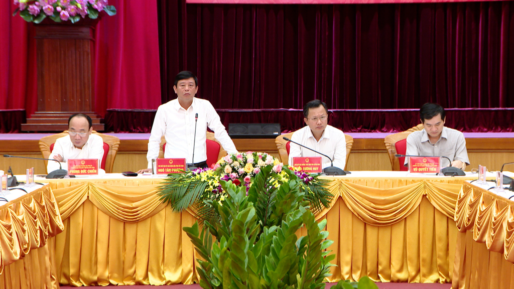 Đồng chí Ngô Tấn Phượng, PCT UBND tỉnh Bắc Ninh phát biểu tại buổi làm việc