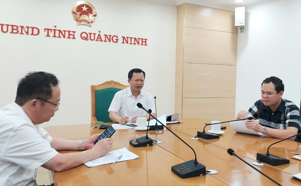 Đồng chí Cao Tường Huy, Phó Chủ tịch Thường trực UBND tỉnh chủ trì buổi làm việc.