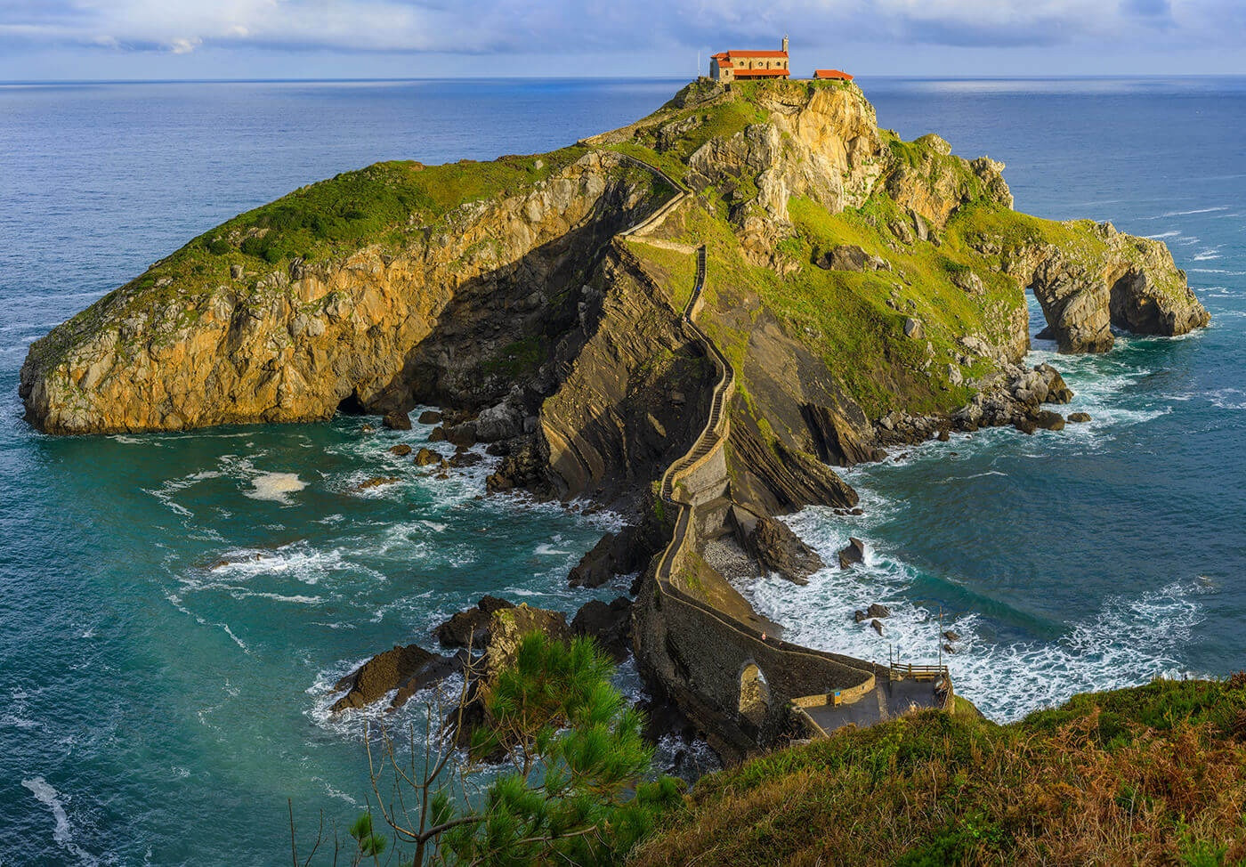 hon dao Gaztelugatxe cua Tay Ban Nha anh 1