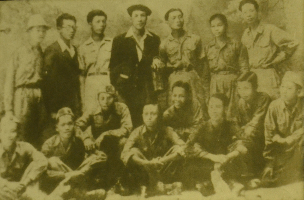Tiểu đội Phan Đình Phùng, 1 trong 4 tiểu đội đầu tiên của Chiến khu Đông Triều. Trong số các chiến sĩ của tiểu đội có những người xuất thân là thợ mỏ.
