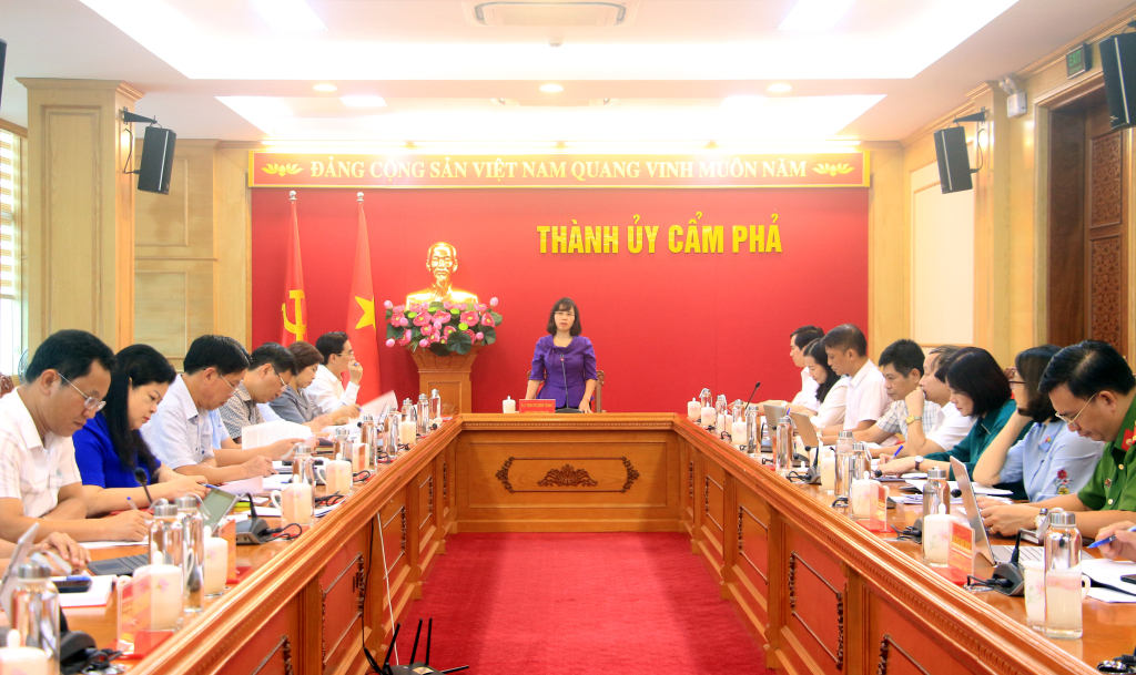 Đồng chí Trịnh Thị Minh Thanh, Phó Bí thư Tỉnh ủy, phát biểu kết luận.