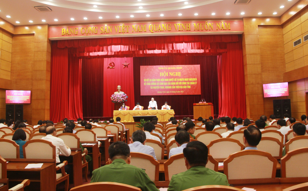Quảng Ninh tổ chức hội nghị sơ kết 3 năm thực hiện Nghị quyết 16-NQ/TU của Ban Chấp hành Đảng bộ tỉnh về tăng cường sự lãnh đạo của Đảng đối với công tác quản lý tài nguyên than, khoáng sản trên địa bàn tỉnh.