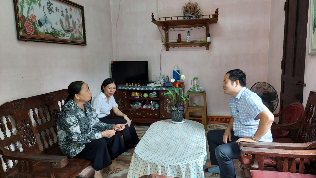 Bà Nguyễn Hồng Thuyên xúc động chia sẻ về nguyện vọng cấp GCNQSDĐ của gia đình đã trở thành hiện thực.
