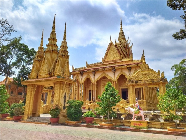 Ngôi chùa ‘dát vàng’ có lịch sử hơn 600 năm ở Trà Vinh nguy nga như cung điện - 3