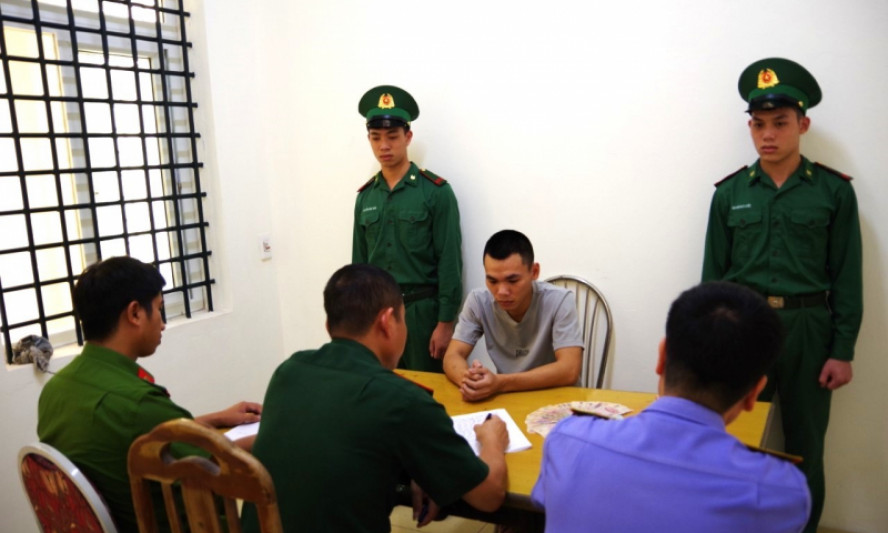 Bộ đội Biên phòng giải cứu 2 nạn nhân trong vụ mua bán người