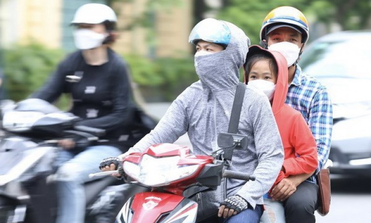Bắc Bộ ngày nắng nóng, chiều tối có mưa rào và dông vài nơi