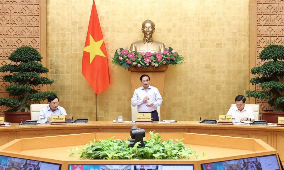 PM demands stronger action to disburse public funds