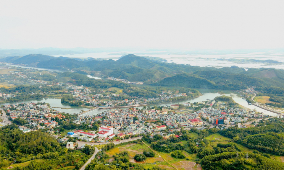 "Phát huy tinh thần đoàn kết, vượt qua mọi khó khăn, thử thách, xây dựng quê hương Tiên Yên ngày càng giàu mạnh, văn minh"