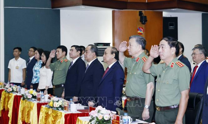 Trao Danh hiệu Anh hùng LLVTND cho một đơn vị của lực lượng Tình báo Công an nhân dân