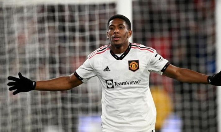 Martial báo tin dữ cho Ten Hag