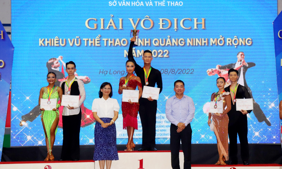 350 VĐV tham gia giải Khiêu vũ thể thao Quảng Ninh mở rộng 2022