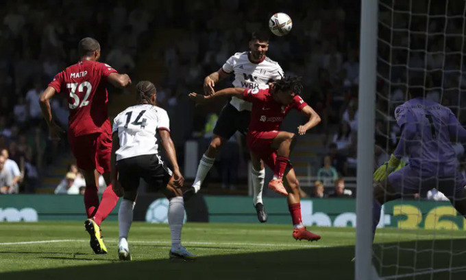 Liverpool hòa trận ra quân Ngoại hạng Anh