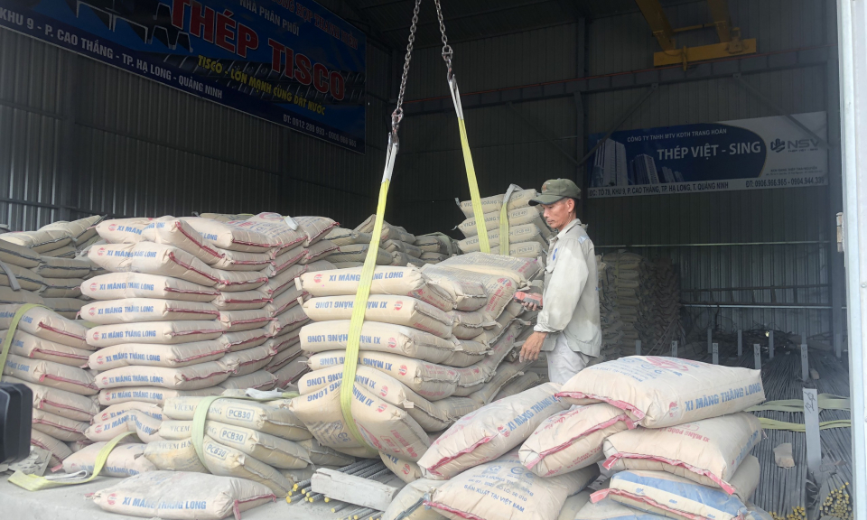 Giá vật liệu xây dựng vẫn ở mức cao 