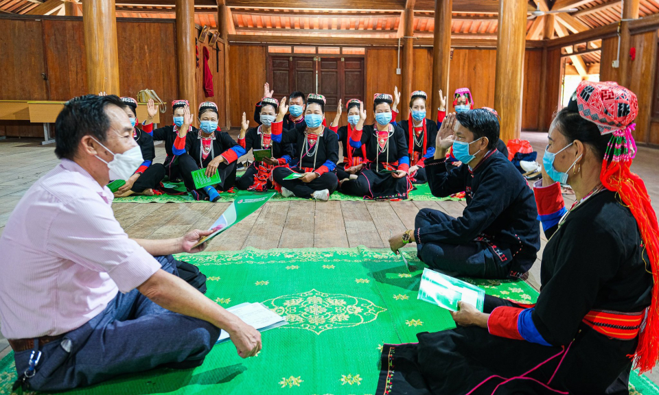 Phát huy vai trò cầu nối của các đoàn thể