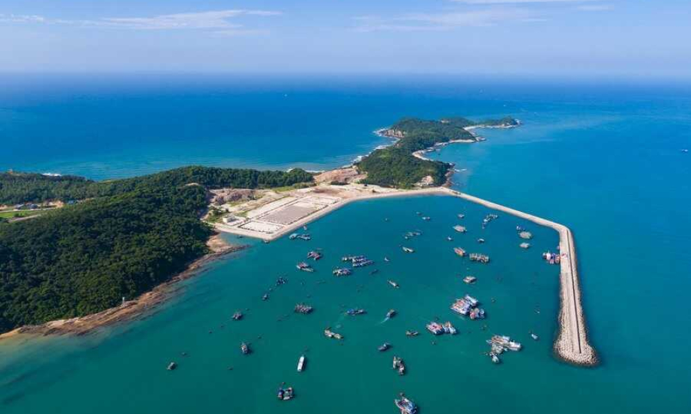  Co To island to put a ban on plastic bags and bottles from Sept 1st