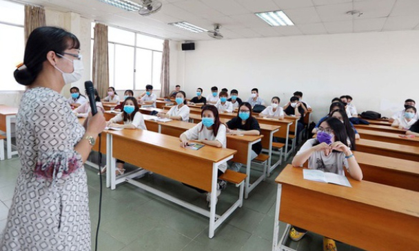 Giảng dạy môn chung cho khoa sư phạm có được phụ cấp đứng lớp?