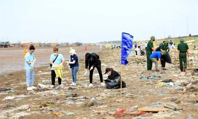 UNESCO programme calls for youth initiatives for plastic-free oceans