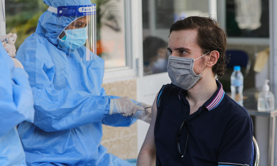 Make it easier to live and work in Vietnam, expats urge
