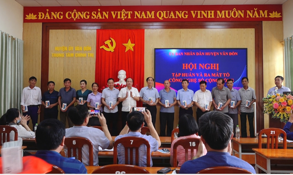 Tổ công nghệ số cộng đồng: Thúc đẩy chuyển đổi số trong toàn xã hội