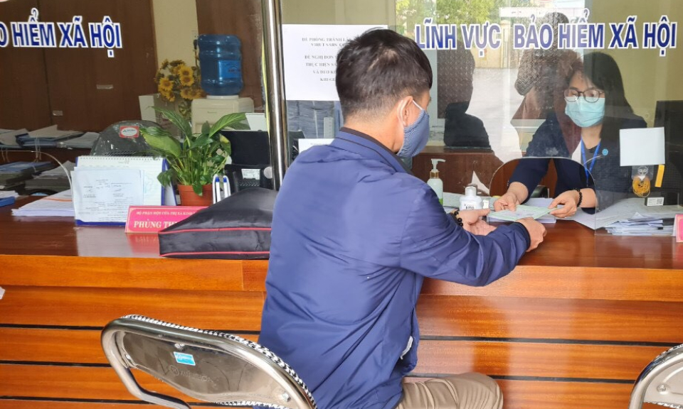 Tháo gỡ vướng mắc về cấp giấy chứng nhận nghỉ việc hưởng BHXH