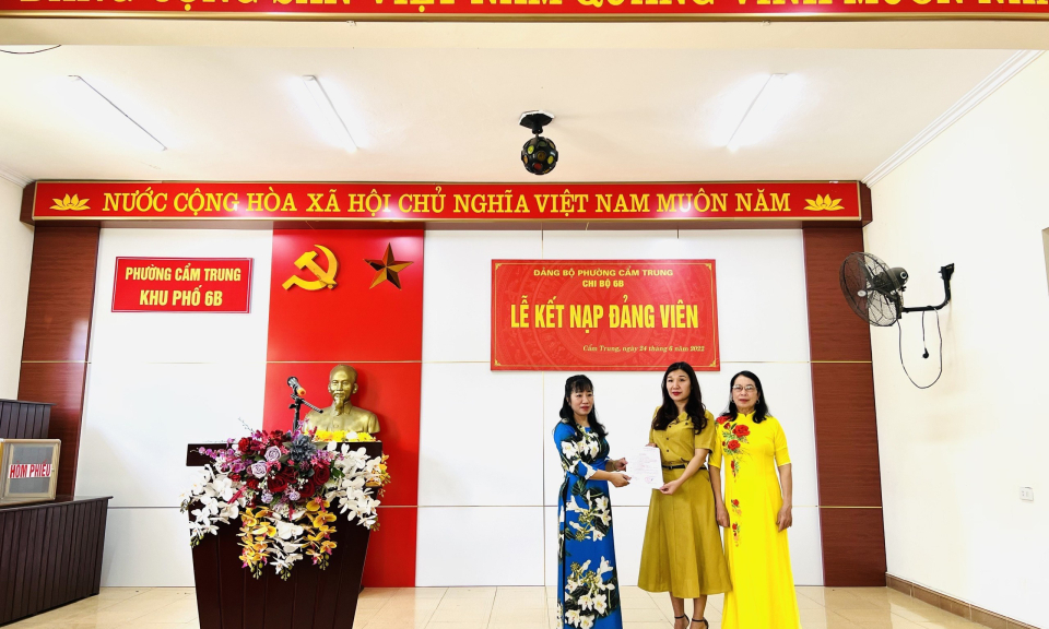 Cẩm Phả: Quan tâm phát triển đảng viên