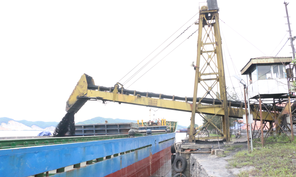 TKV: Đẩy mạnh tiêu thụ than những tháng cuối năm