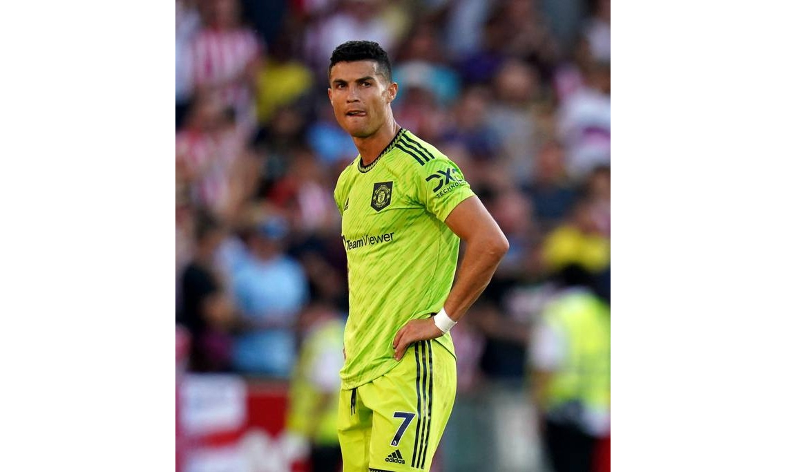 Man Utd xem xét hủy hợp đồng của Ronaldo