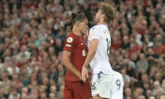 Liverpool chia điểm trong ngày Nunez nhận thẻ đỏ