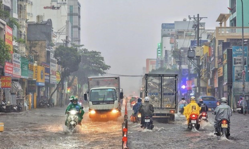Khu vực Bắc Bộ ngày nắng đêm mưa, Nam Bộ có mưa rào và dông