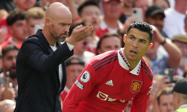 HLV Ten Hag muốn Ronaldo rời MU ngay