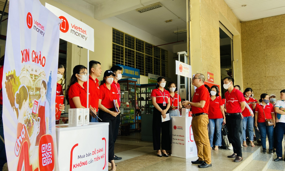 Viettel Quảng Ninh triển khai “Chợ công nghệ mới - Chợ 4.0” tại chợ Hạ Long I