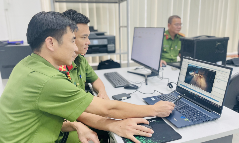 Lặng thầm góp những chiến công