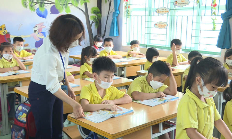 Nữ giáo viên dành trọn tình yêu cho học sinh khuyết tật