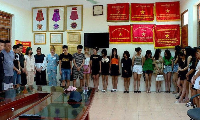 Phát hiện hàng chục thanh niên sử dụng ma túy trong quán karaoke