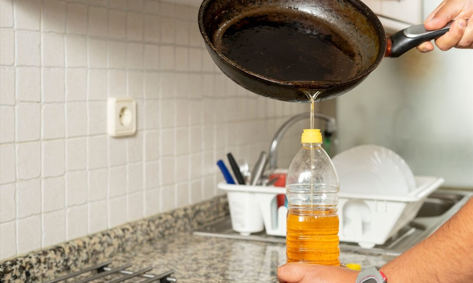 3 tác hại đáng chú ý khi tái sử dụng dầu ăn thường xuyên