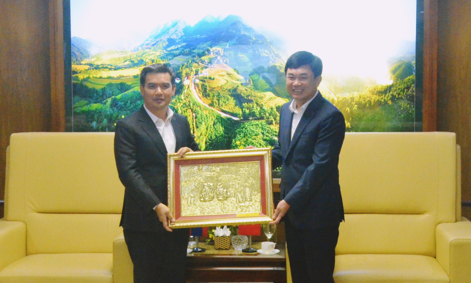 Phó Bí thư Thường trực Tỉnh ủy Ngô Hoàng Ngân tiếp xã giao Đoàn đại biểu Viện Kiểm sát nhân dân tối cao Lào