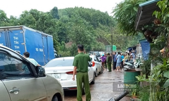 Truy tìm đối tượng cầm dao truy sát nhà vợ làm 4 người thương vong