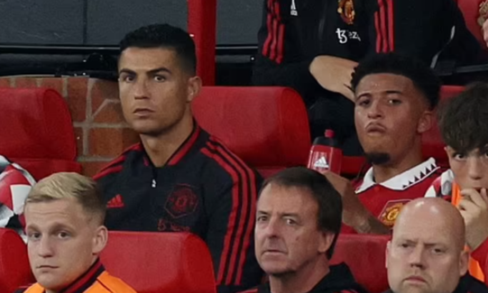 Thỏa thuận 99%, Ronaldo khăn gói rời Old Trafford