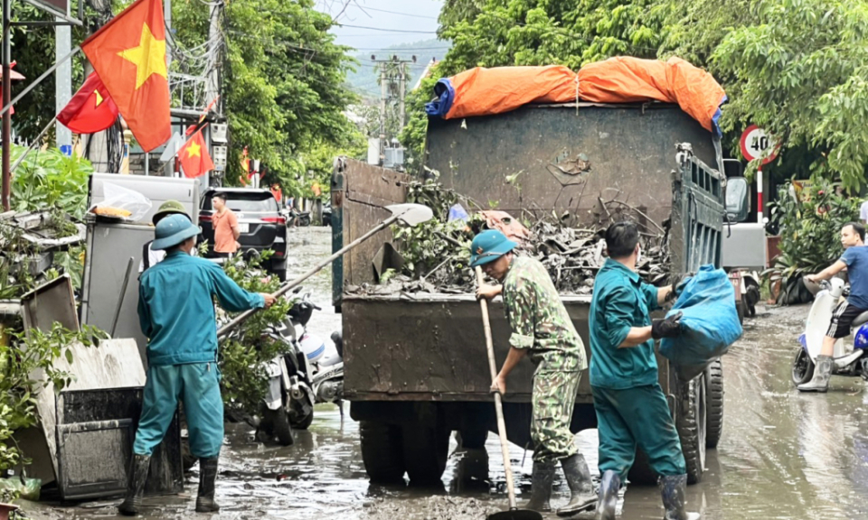 Storm Maon causes floods, falling trees 