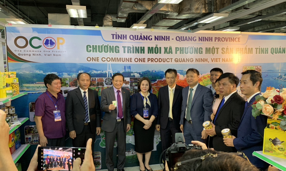Quảng Ninh tham gia Hội chợ thương mại Lào - Việt Nam