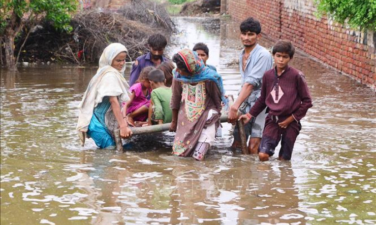 Thủ tướng Pakistan kêu gọi cộng đồng quốc tế hỗ trợ các nạn nhân lũ lụt
