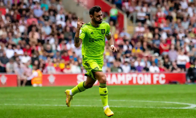 Fernandes bị chê dù giúp Man Utd thắng