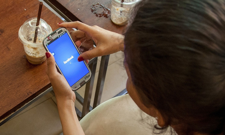 Facebook liên tiếp bị phạt vì bê bối thu thập dữ liệu cá nhân