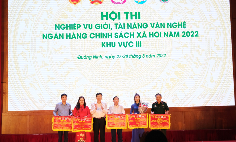 Hội thi nghiệp vụ giỏi, tài năng văn nghệ Ngân hàng Chính sách xã hội 2022  khu vực III