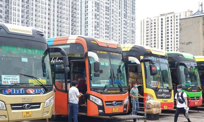 Công bố 9 đường dây nóng phản ánh xe khách 'hét giá' dịp 2/9