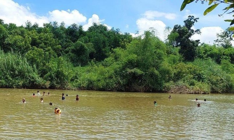 Cha cứu con bị đuối nước, cả hai tử vong thương tâm