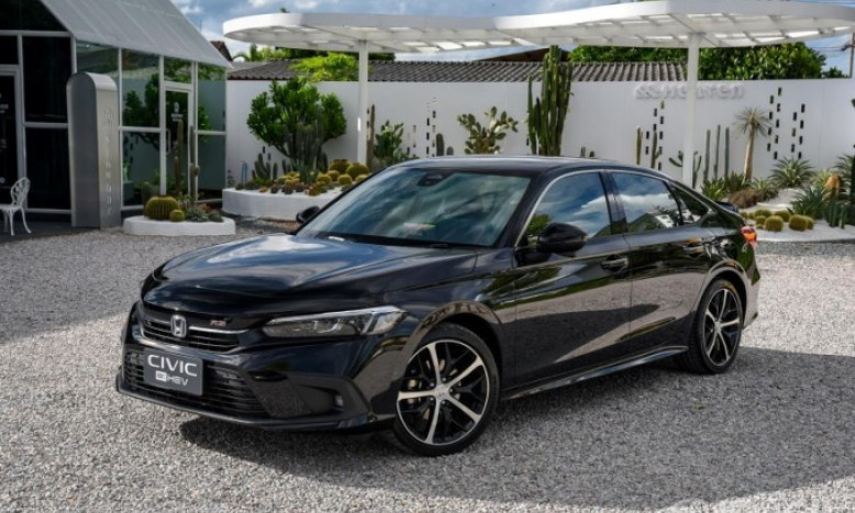 Honda Civic Hybrid 2023 ra mắt với giá 542 triệu đồng, sẽ 'tạo địa chấn' khi về Việt Nam