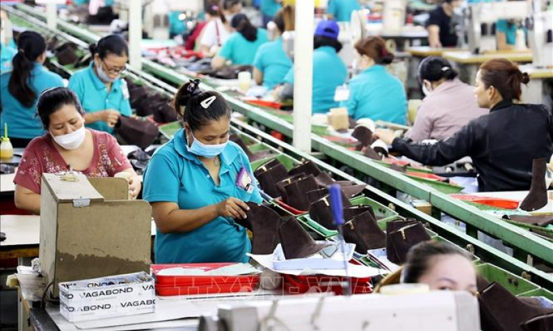Thu ngân sách tháng 8 giảm, nhưng 8 tháng năm 2022 vẫn tăng 19,4%